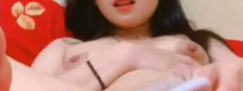 Kezia Ngocok Pakai Sisir