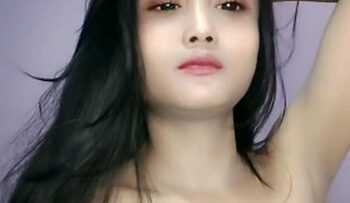 NESSIE Lepas Masker Live Ngocok Pakai Jari.jpg