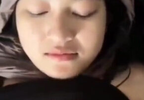 WIDYA Hijab Kena Ewe