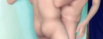 MELDA Ngewe Gaya Berdiri