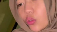 DEWWY Hijab Pacaran Ngewe