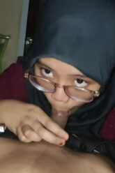 Disepong Kakak Hijab Sampai Crot Banyak.jpg