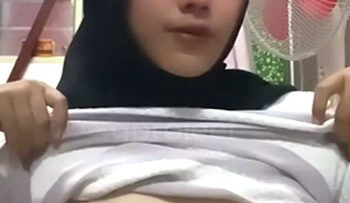 MBAK UUT Bogel Omek Totalitas.jpg