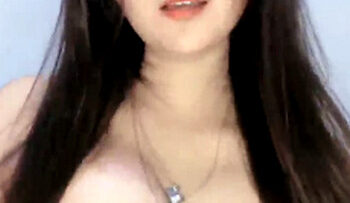 MELODI Pamer Susu Montok.jpg