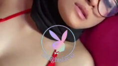 HIJAB Tante YARA Di Genjot Samping.jpg