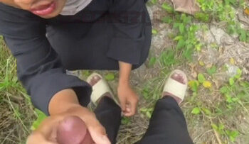 PACAR Ngisep Kontol Di Pinggir Jalan.jpg